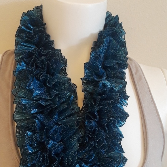 Ribbon ruffle scarf - Picture 2 of 2